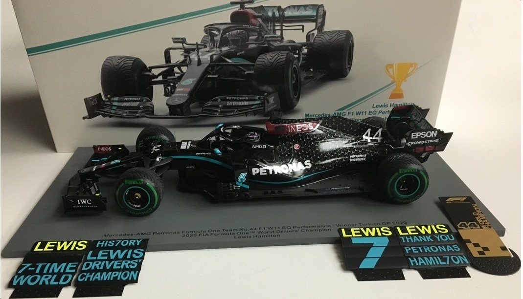 スパーク1/18 メルセデス　AMG 　F１ W11　2020